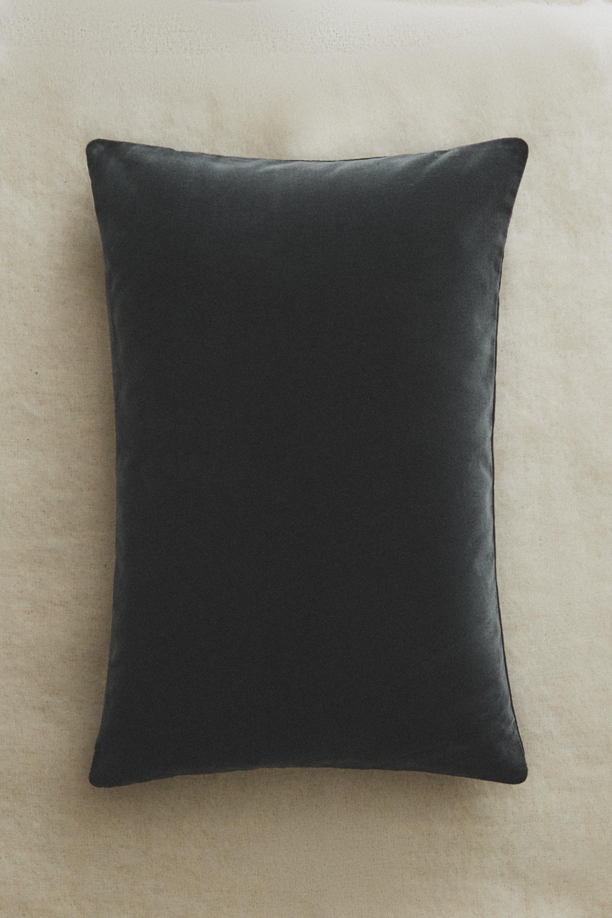 VELVET CUSHION COVER